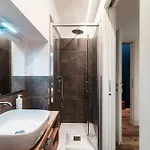 Apartman Just In Front - By Myhomeincomo *