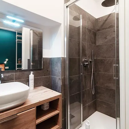 Just In Front - By Myhomeincomo *