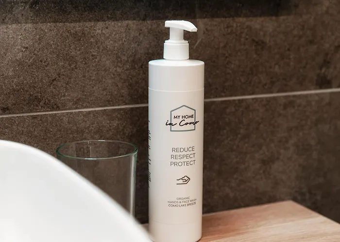 Just In Front - By Myhomeincomo شقة *