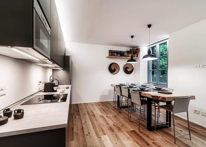 Just In Front - By Myhomeincomo تْشيرنوبيو