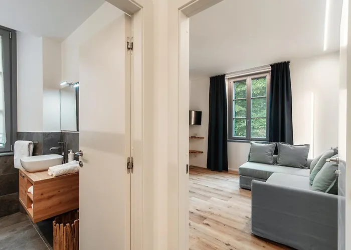 Just In Front - By Myhomeincomo تْشيرنوبيو